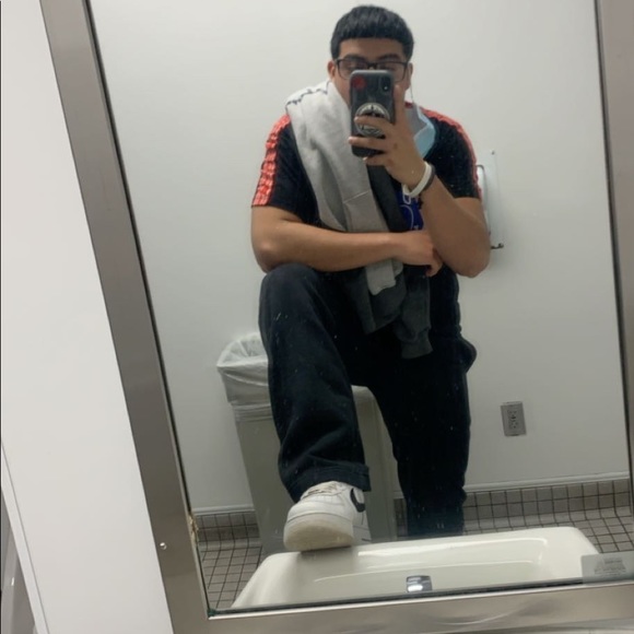 Meet your Posher, Alexis - Picture 1 of 1